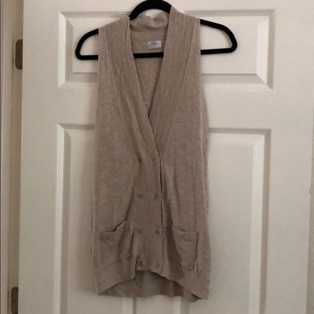 Sleeveless tan top